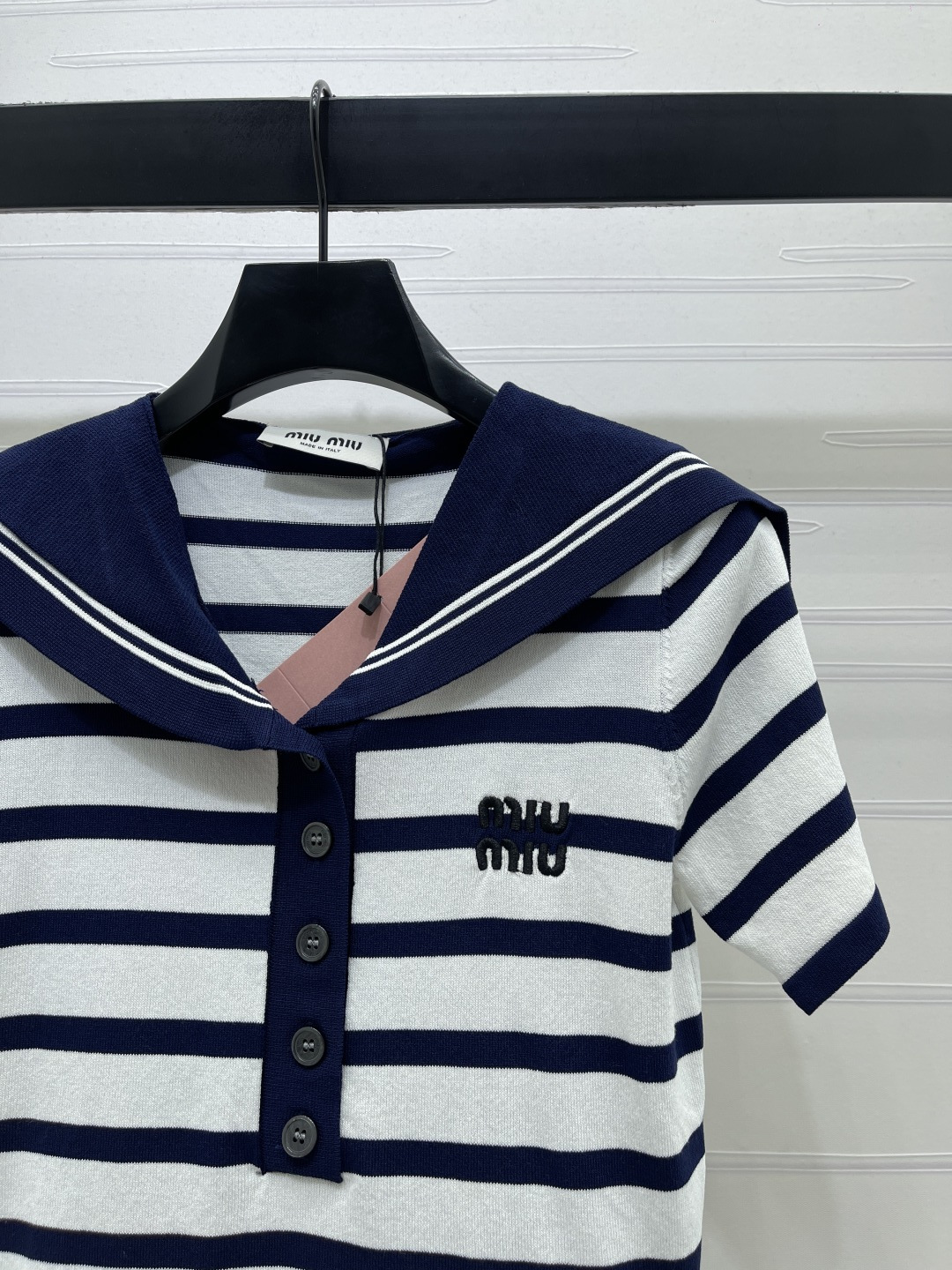 Women's short sleeves